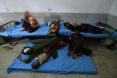Des réfugiés musulmans rohingyas birmans réfugiés dans l'hôpital Sadar à Cox's Bazar au Bangladesh, le 25 septembre 2017 