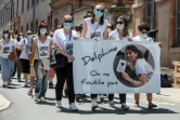 Des collègues et proches de Delphine Jubillar participent à une marche blanche le 12 juin 2021 à Albi