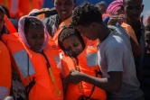 Des migrants secourus à bord de l'Aquarius, navire affrété par SOS Méditerranée et Médecins sans frontières (MSF), le 2 août 2017 au large des côtes libyennes