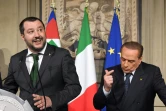 Le chef du parti Italien la Ligue (extrême droite) Matteo Salvini (C) et Silvio Berlusconi (D),  chef de Forza Italia (FI, droite) lors d'une à l'issue d'une rencontre avec le président italien le 12 avril 2018 à Rome