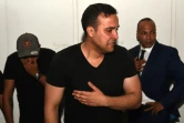 Des collègues de l'un des six membres des forces de l'ordre tués dans le nord-ouest de la Tunisie au cours d'une attaque "terroriste" selon les autorités, l'attaque la plus meurtrière depuis plus de deux ans, le 8 juillet 2018 à l'hôpital Charles Nicole de Tunis