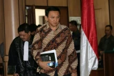 Le gouverneur chrétien de Jakarta Basuki Tjahaja Purnama, accusé de blasphème, arrive au tribunal à Jakarta le 13 décembre 2016