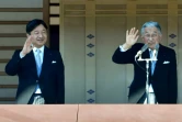 L'empereur du Japon Akihito (D) et le orince héritier Naruhito le 2 janvier 2019 au Palais impérial de Tokyo 