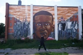 Un portrait mural de Freddie Gray dans les rues North Mont et Presbury, à Sandtown, quartier ouest de Baltimore, le 8 août 2017