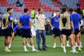 L'entraîneur italien de l'Inter Milan, Simone Inzaghi (c), supervise une séance d'entraînement à la veille de la finale de la Ligue des champions entre l'Inter Milan et le PSG à Munich, dans le sud de l'Allemagne, le 30 mai 2025