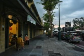 Une rue quasiment déserte près du Grand palais de Bangkok, le 25 octobre 2021