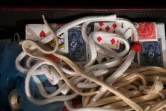 Des cordelettes et des cartes pour des tours de magie à la Magic Academy à Pullach en Allemagne, le 29 novembre 2018