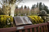 Un mémorial portant les noms des victime de la fusillade de 1996 au cimetière de Dunblane, le 12 mars 2021