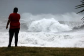 Des fortes vagues à Saint-Benoit avant le passage du cyclone tropical Batsirai, le 2 février 2022 à l'est de l'île de La Réunion