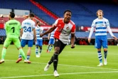 La joie de l'attaquant colombien de Feyenoord Luis Sinisterra, après avoir marqué le 2e but face à Zwolle, lors de la 13e journée de l'Eredivisie, le 21 novembre 2021 à Rotterdam