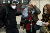 Thierry Pasquet (C), reporter photographe a été légèrement blessé lors de la manifestation contre la loi travail à Rennes le 9 avril 2016