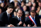 Le Premier ministre canadien Justin Trudeau et le président français François Hollande et le maire d'Arras Frédéric Leturque à Arras le 9 avril 2017