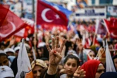 Des supporters du président Recep Tayyip Erdogan lors d'un meeting à Istanbul le 23 juin 2018