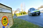 Des gendarmes sur la route dégagée traversant la ZAD de Notre-Dame-des-Landes, près de Nantes, le 26 janvier 2018