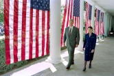 La magistrate Ruth Bader Ginsburg et le président américain Bill Clinton à la Maison Blanche le 14 juin 1993 