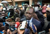 Le leader de l'opposition Ousmane Sonko parle à la presse après avoir voté à Ziguinchor, le 31 juillet 2022