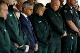Le maire de Londres Sadiq Khan aux côtés des ambulanciers lors de la minute de silence à Londres le 6 juin 2017
