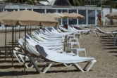 Des transats vides sur la plage de Talamanca, le 31 juillet 2020 à Ibiza
