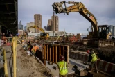 Prise de vue générale du chantier de construction d'un mur anti-inondations dans le sud-est de Manhattan, à New York, le  11 décembre 2021