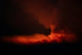 Le rougeoiement des flammes du Bootleg Fire, près de Bly, le 16 juillet 2021 dans l'Oregon