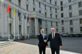 Le ministre ukrainien des Affaires étrangères Andriï Sybiga (d) et son homologue turc Hakan Fidan à Kiev, le 30 mai 2025