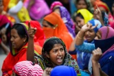 Des ouvriers du textile du Bangladesh manifestent pour réclamer des hausses de salaire, le 9 janvier 2019 à Dacca
