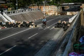 Une barricade dressée par des manifestants pro-démocratie à Rangoun, le 9 mars 2021