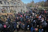 Des civils fuient Alep, en Syrie, le 8 décembre 2016