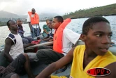 Anjouan octobre 2005 -

La traversée vers Mayotte coûte entre 70 et 100 euros. &quot;Les gens économisent pendant des mois pour payer le voyage&quot; souligne un passeur