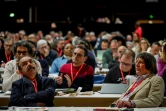 Le secrétaire général sortant de la CGT Philippe Martinez (premier-plan gauche) et l'ancien secrétaire général du syndicat Bernard Thibault (premier-plan droite), le 27 mars 2023 lors du congrès de la CGT à Clermont-Ferrand