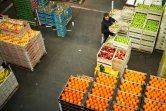 La zone des fruits au marché international de Rungis, le 1er décembre 2017, près de Paris