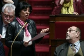 La députée française Christine Pires-Beaune (2e à g) à l'Assemblée nationale à Paris, le 11 février 2020