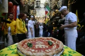 Des pizzaïolo célèbre l'inscription de la pizza au patrimoine de l'Unesco, le 7 décembre à Naples