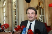 Thierry Solère répondant aux questions de journaliste dans la salle des 4 colonnes de l'Assemblée nationale, le 4 juillet 2017
