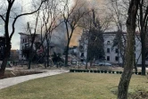 Le théâtre de Marioupol, en Ukraine, après son bombardement le 16 mars 2022 alors qu'il abritait un millier de personnes. Photo publiée sur le site du gouverneur de la région de Donetsk, Pavlo Kirilenko, le 16 mars 2022