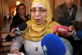 Zoulikha Aziri, la mère de Mohamed Merah, parle aux journalistes le 18 octobre 2017 après avoir témoigné devant la cour d'assises de Paris 