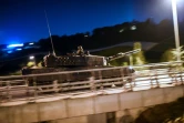 Un char travers le pont du Bosphore lors d'une tentative de coup d'Etat, le 16 juillet 2016 à Istanbul, en Turquie
