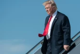 Donald Trump arrive à l'aéroport de Palm Beach le 17 février 2017