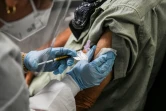 Un volontaire se fait injecter un vaccin expérimental contre le Covid-19 dans le cadre d'un essai clinique à Hollywood, en Floride, en août 2020