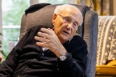Albrecht Weinberg, survivant de la Shoah, lors d'une interview avec l'AFP, chez lui à Leer, le 30 décembre 2024 en Allemagne