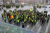 Des personnes rassemblées après la mort d'un membre des "gilets jaunes", le 12 janvier 2019 à Visé, en Belgique