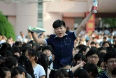 Des lycéens viennent de passer le Gaokao, à Bozhou, dans la province de Anhui, dans l'est de la Chine