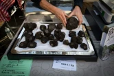 Des truffes vendues sur le marché de Rognes, près de Marseille, le 23 décembre 2018