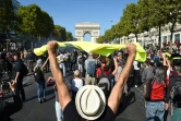 Une manifestation de "gilets jaunes" sur les Champs-Elysées à Paris, le 21 septembre 2019