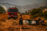 Le feu avançant près du village de Markati, en Grèce, le 16 août 2021