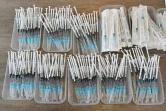 Des seringues mises à disposition de bénévoles, lors d'une journée de formation à la vaccination à Londres, le 30 janvier 2021