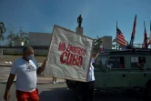 Des Cubains manifestent contre l'embargo américain, à Santa Clara, Cuba, le 25 avril 2021