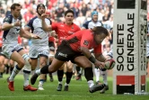 Le centre de Toulon Mathieu Bastareaud (d) inscrit un essai face à Montpellier le 14 avril 2018 en 24e journée de Top 14