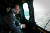 Le Président François Hollande, à bord d'un hélicoptère survolant Kaboul en Afghanistan, le 22 mai 2012