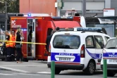 Les services d'urgence à Villeurbanne, dans la banlieue de Lyon, le 31 août 2019, après une attaque au couteau qui a fait un mort et neuf blessés